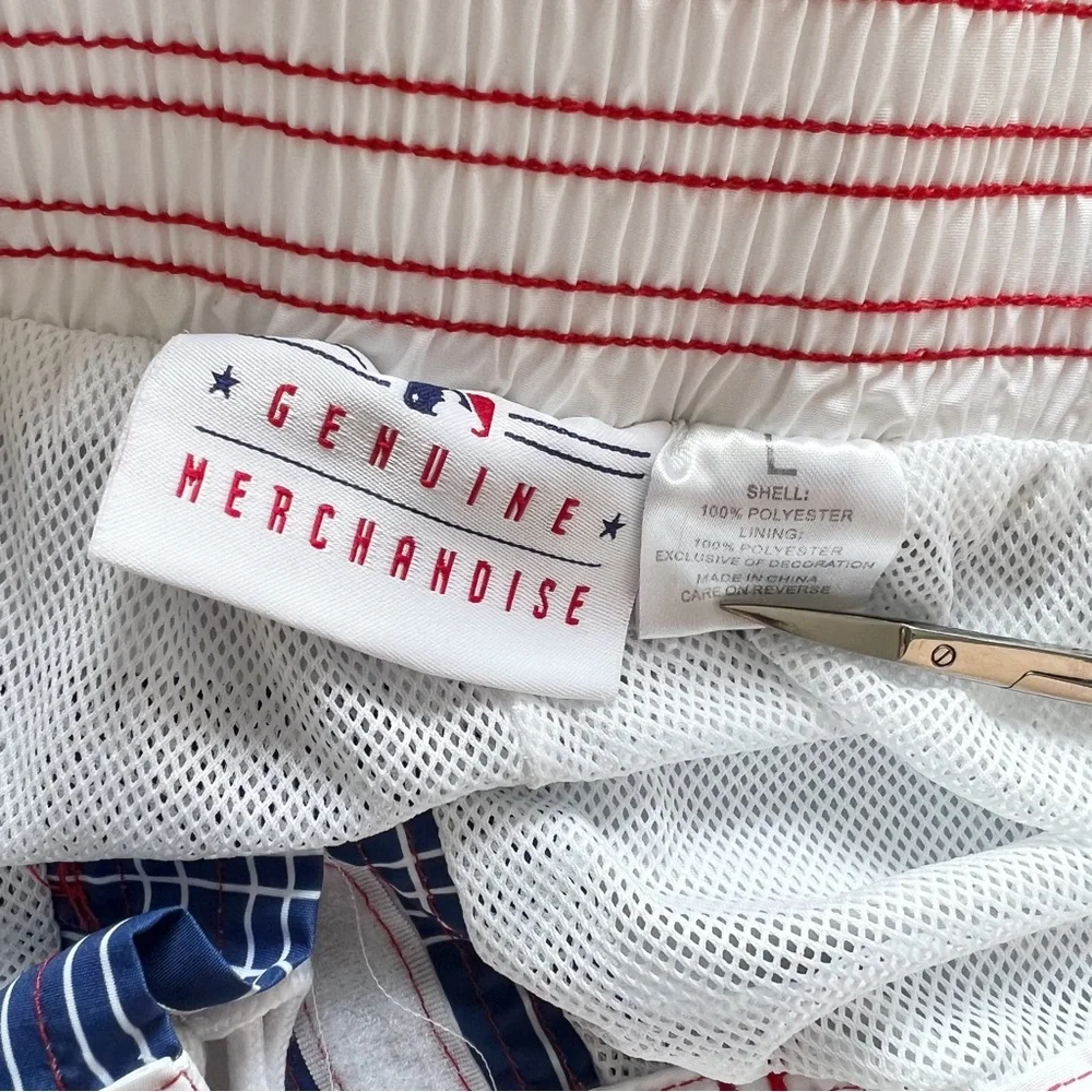 MLB elastic pockets